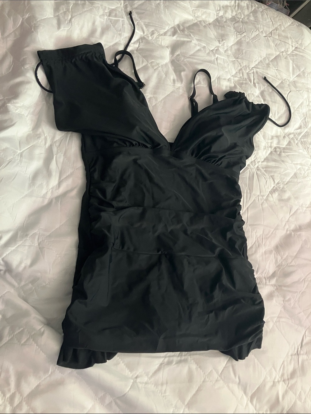 Black Women's One-Piece Off the Shoulder Skirted Swimsuit - with molded cups